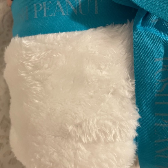 Posh Peanut Limited Edition Phoebe Plush Reversible Blanket - FREE SHIPPING - Picture 5 of 6